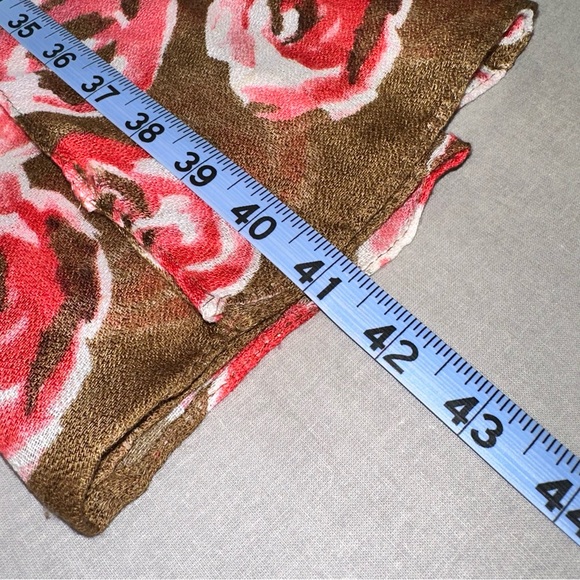 Brown and Red Floral Scarf - Picture 8 of 8
